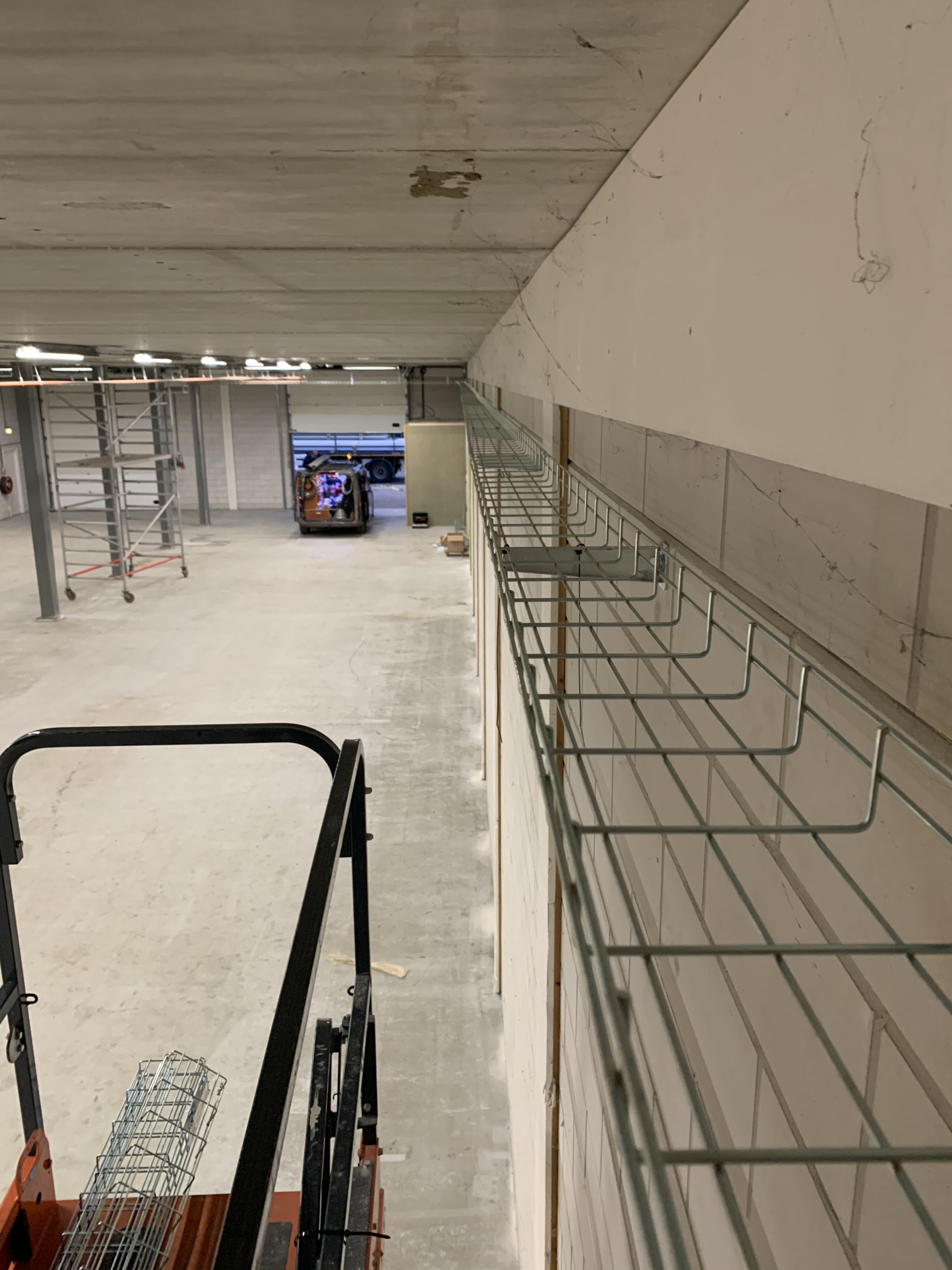 Van de Beerecamp Elektrotechniek – van de Vliert 6 Van de Beerecamp Elektrotechniek - Van de Vliert Houtbewerking